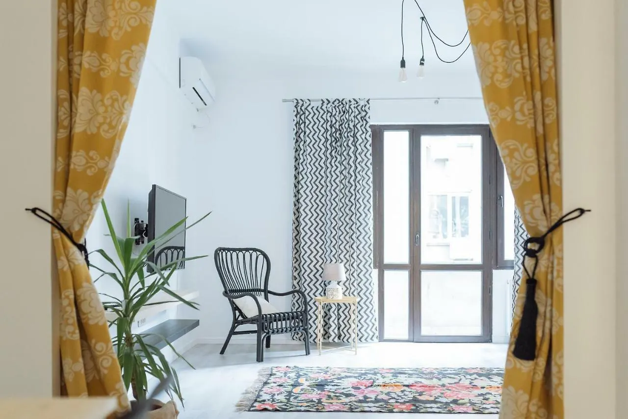 City Center - Quinet Large Apartment Βουκουρέστι 0*,  Ρουμανία