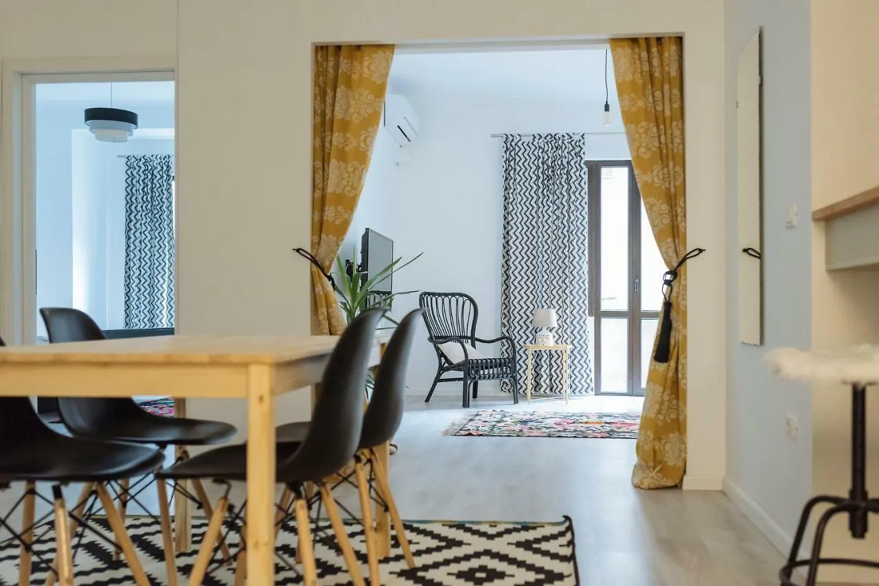 City Center - Quinet Large Apartment Βουκουρέστι
