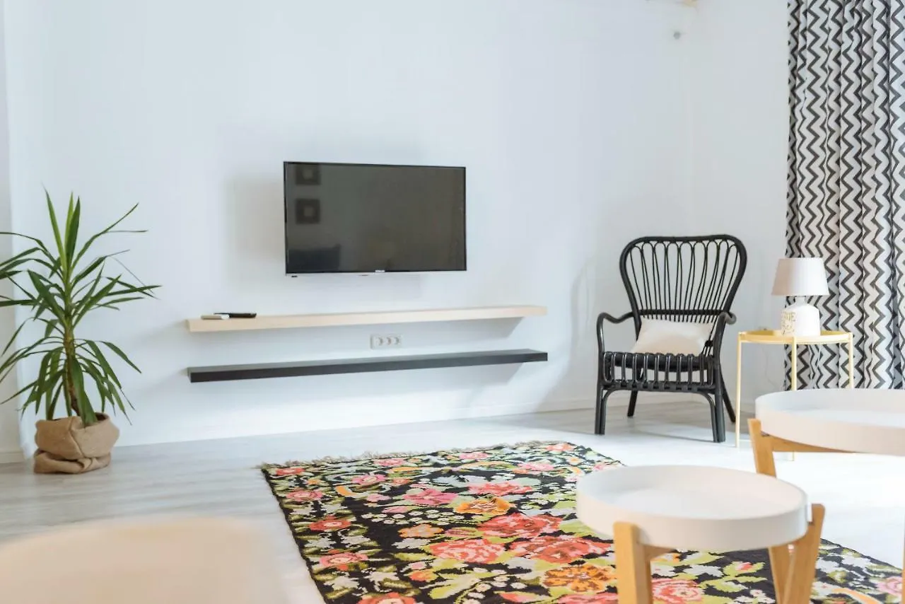 City Center - Quinet Large Apartment Βουκουρέστι